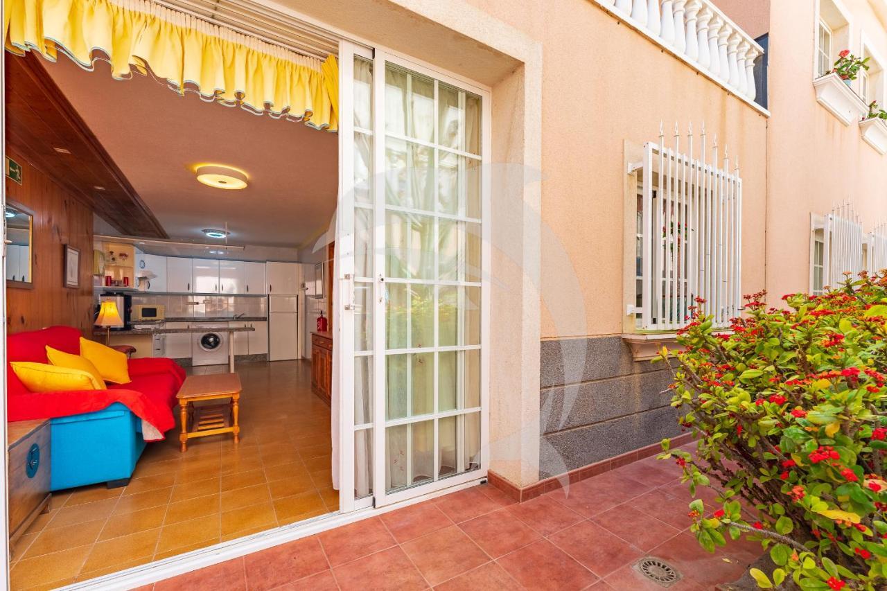 Apartamentos Los Delfines El Medano  Exterior photo